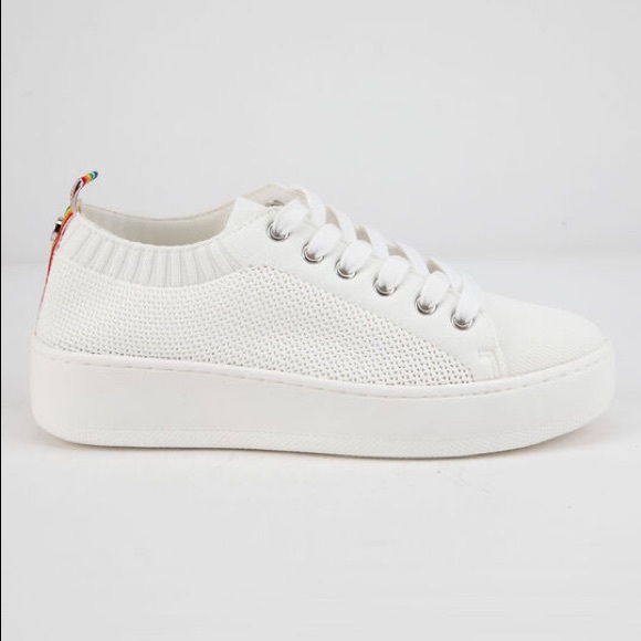 ISO Steve Madden WHITE bardo sneakers - Picture 2 of 4